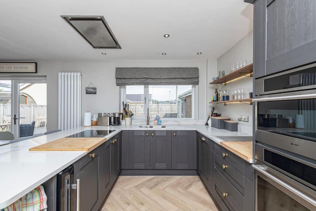 Family-Friendly Retreat Between Beach & Mountains Tremadog Luaran gambar